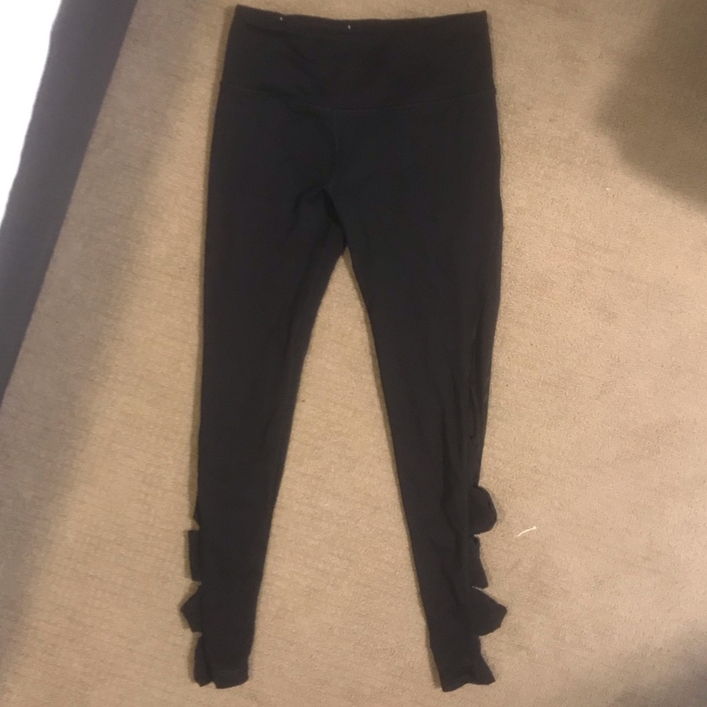 Victoria’s Sport Cut-Out Mesh Leggings